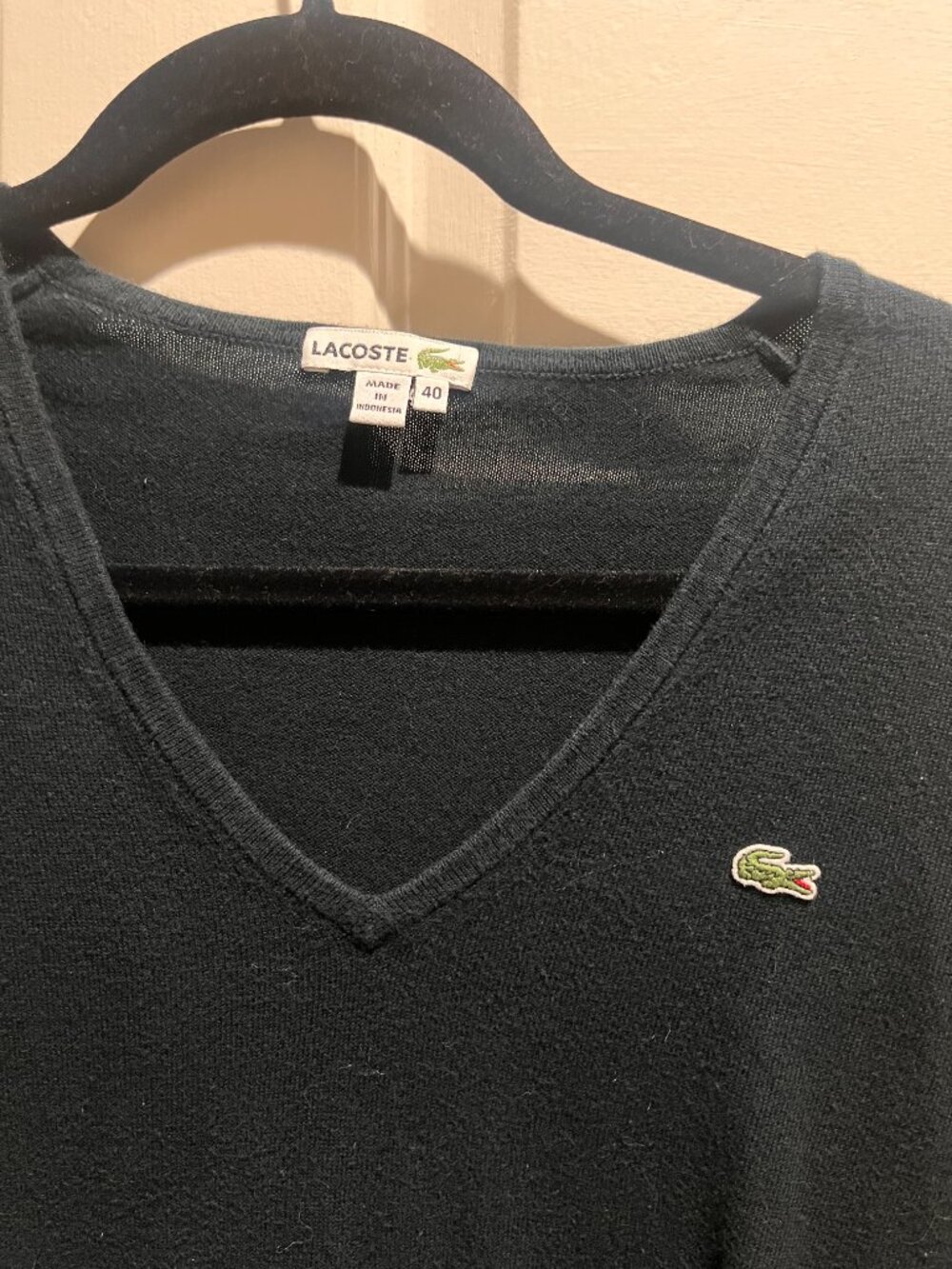 Lacoste black v-neck sweater in a M eu size 40 - Picture 2 of 4